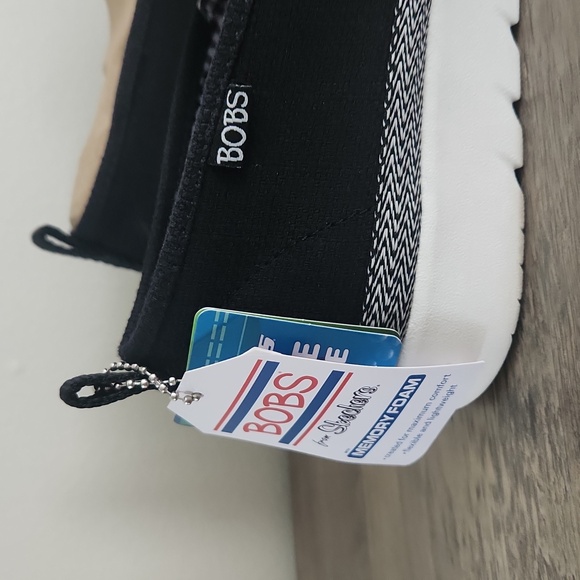 NEW Bob's by Skechers Black Flexpadrille Hi- Pleasant Harmony, Womens size 11 - Picture 2 of 13